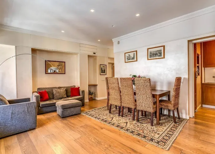 Flat In The Heart Of Vaticancity